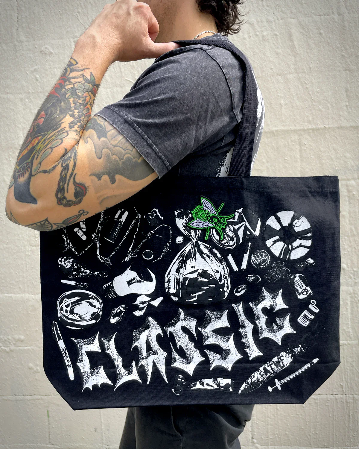 Frankie And The Witch Fingers - Trash Classic Totes (Nikki Pickle) - Image 3