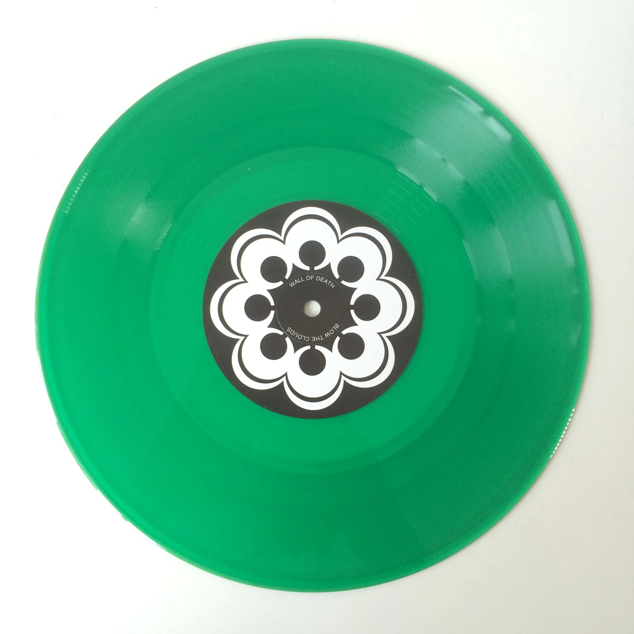 Split Single No 3 The Entrance Band / Wall Of Death - Image 5